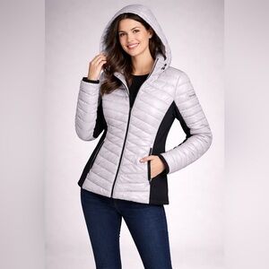 Calvin Klein Performance Women's Puffer Jacket - Cream and Black